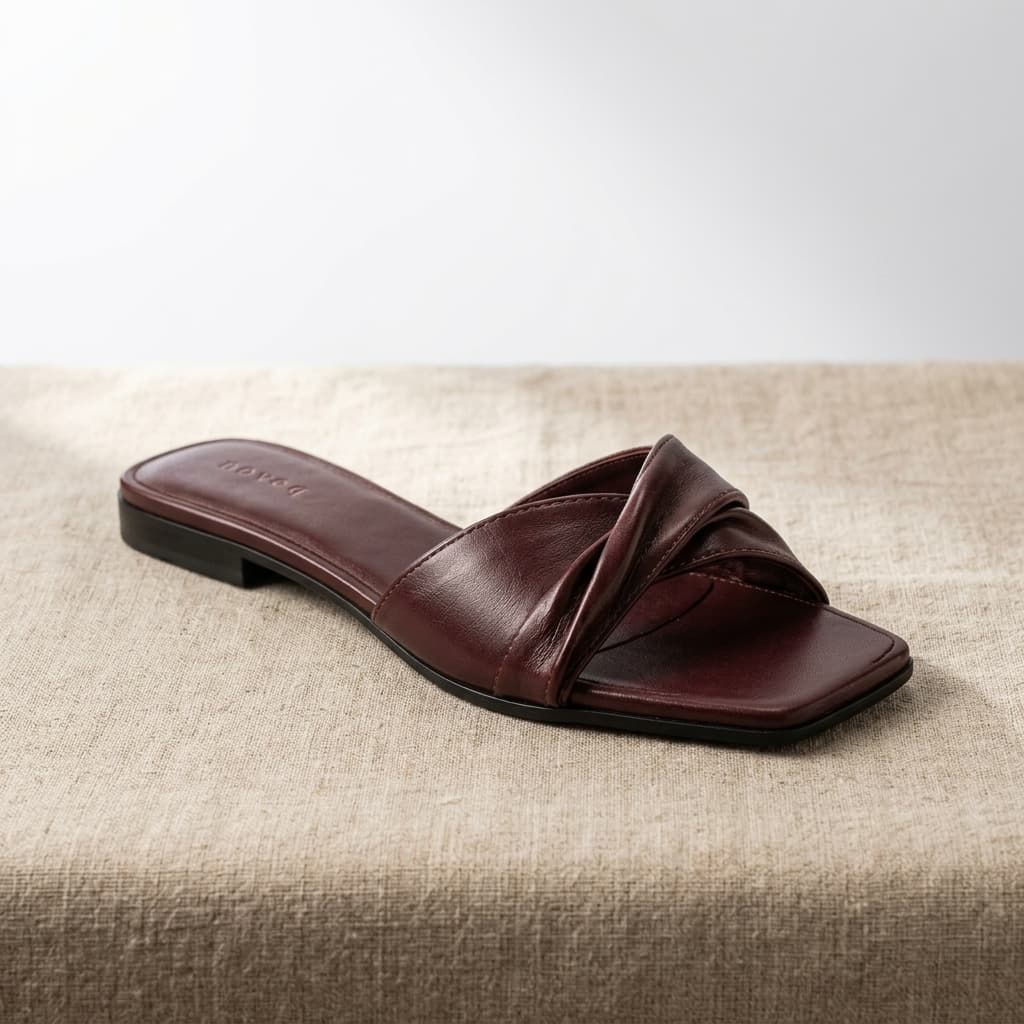 NOVEQ The Twist Slide Pam in Burgundy sculptural leather